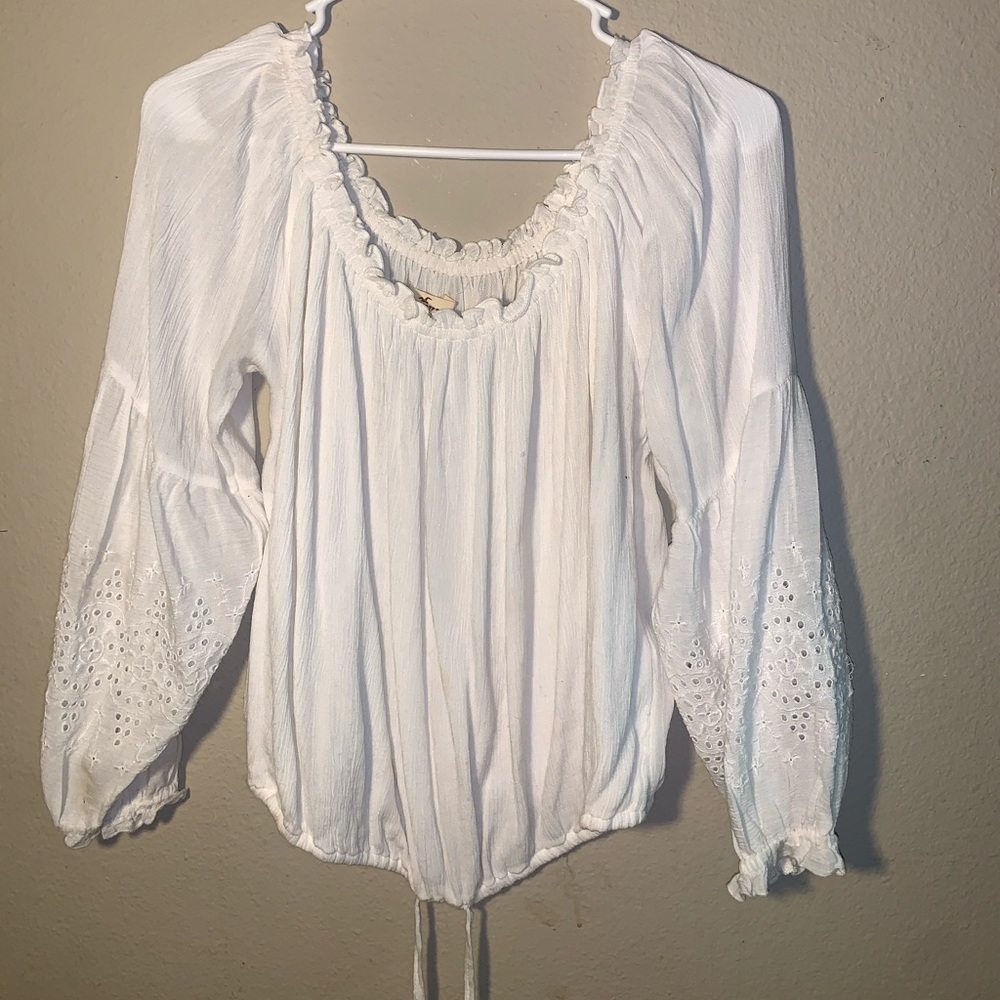 HOLLISTER OFF THE SHOULDER TOP